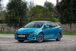 Toyota Prius Plug-in Hybrid (UK) '2017